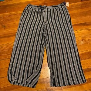 Womens cropped pants